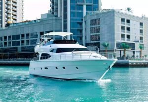 Luxury Dinner Yachts